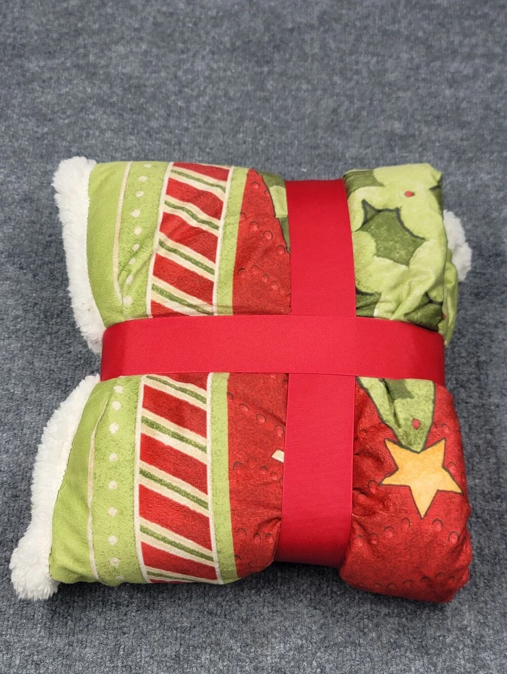 Debbie Mumm Festive Throw Blanket 50